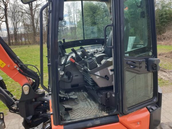 Mini-pelle Kubota U56-5, 5T5, 2022 – Image 13